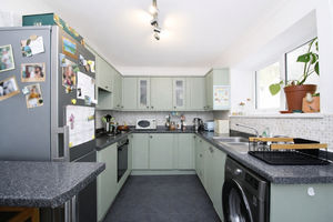 Kitchen- click for photo gallery